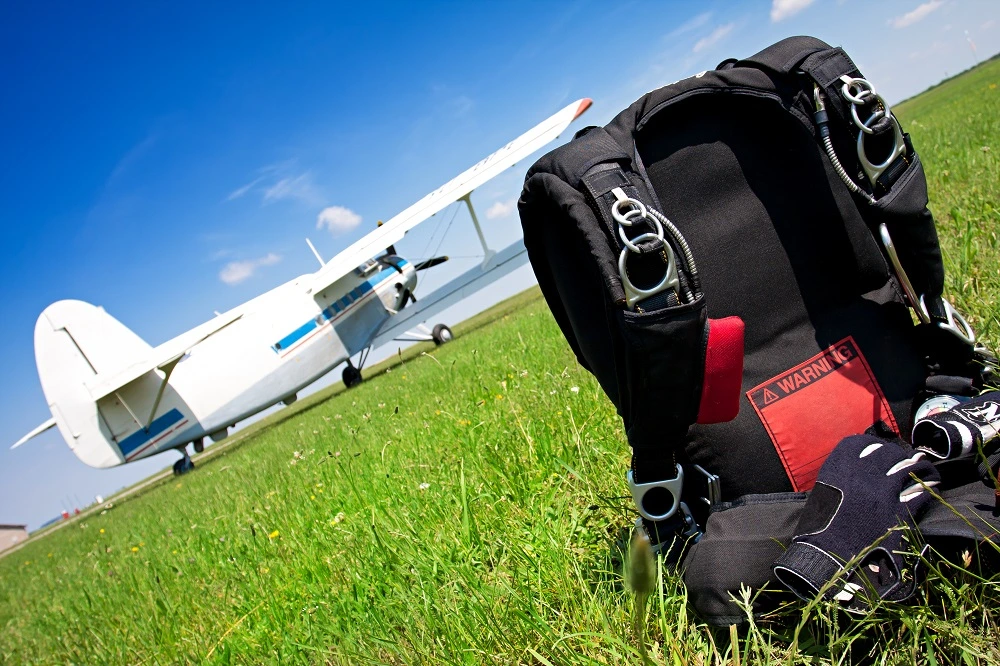 Amazon’s Q4 is Just Like Skydiving